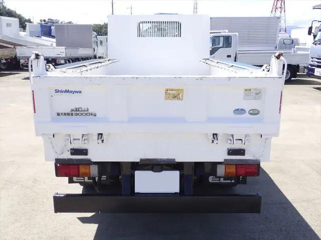いすゞ エルフ TPG-NKR85AN(2WD)の写真5