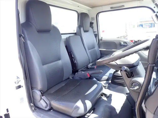 いすゞ エルフ TPG-NKR85AN(2WD)の写真42