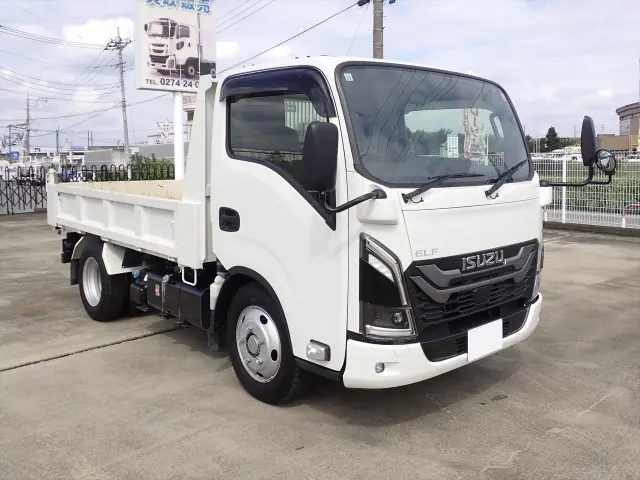 いすゞ エルフ 2RG-NKR88AT(2WD)の写真3
