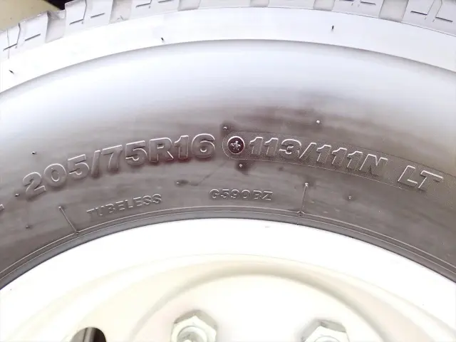 いすゞ エルフ 2RG-NKR88AT(2WD)の写真45