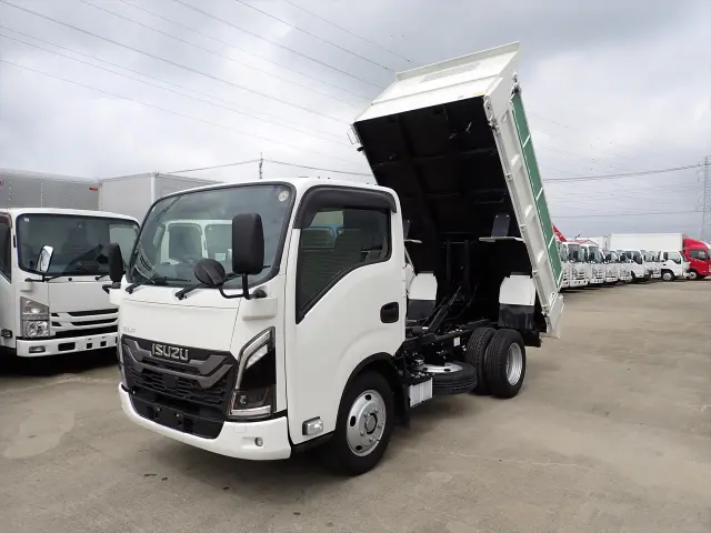 いすゞ エルフ 2RG-NKR88AT(2WD)の写真5