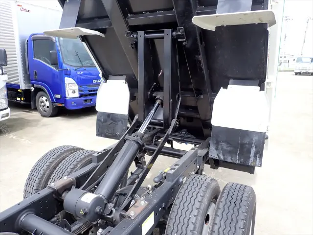 いすゞ エルフ 2RG-NKR88AT(2WD)の写真12