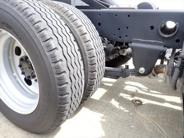 いすゞ エルフ 2RG-NKR88AT(2WD)の写真18