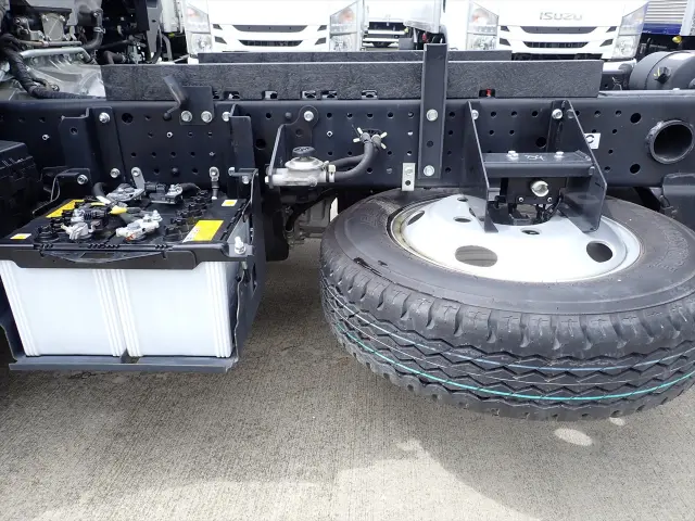 いすゞ エルフ 2RG-NKR88AT(2WD)の写真19