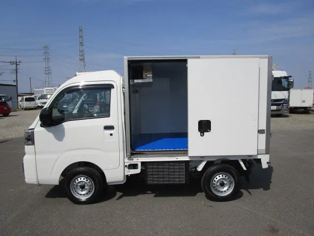 ダイハツ ハイゼットバン 3BD-S500P(2WD)の写真9