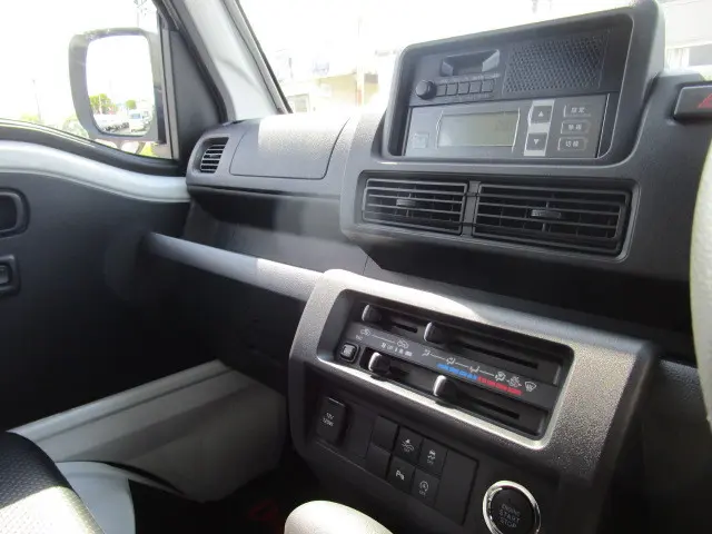 ダイハツ ハイゼットバン 3BD-S500P(2WD)の写真19
