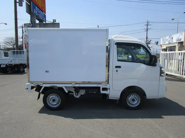 ダイハツ ハイゼットトラック 3BD-S500P(2WD)の写真4