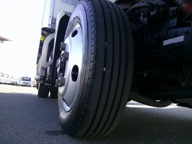 いすゞ エルフ TKG-NHS85AN(4WD)の写真30