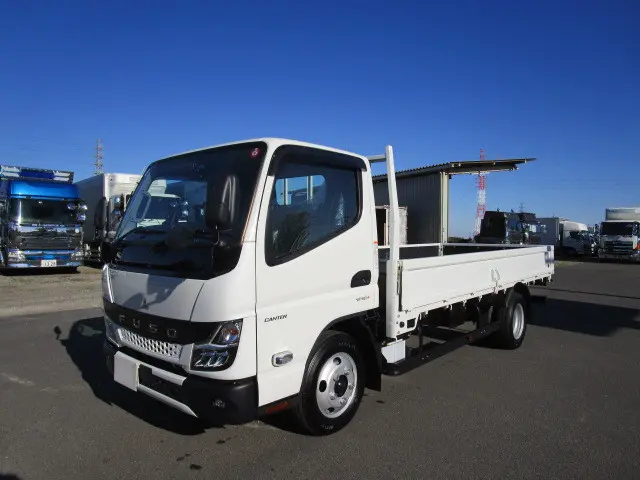 三菱 キャンター 2RG-FEAVO(2WD)の写真1