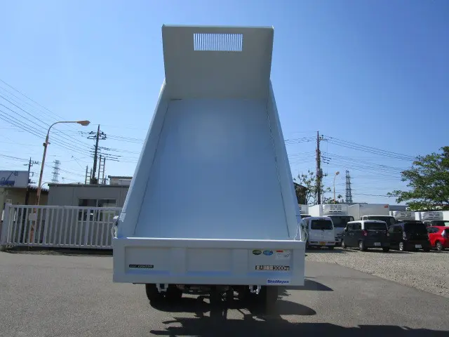 三菱 キャンター 2RG-FBA60(2WD)の写真12