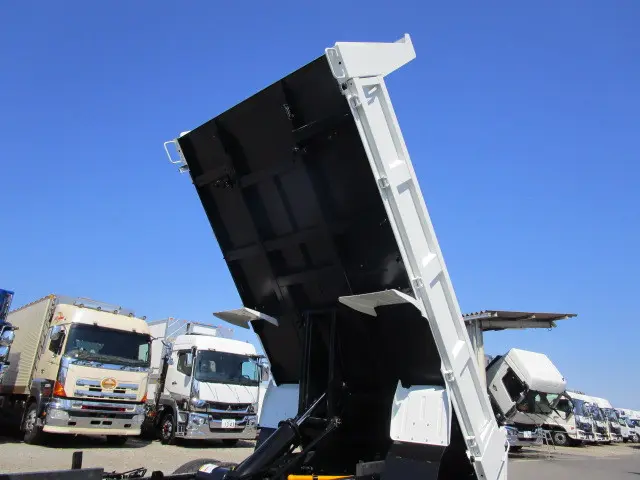 三菱 キャンター 2RG-FBA60(2WD)の写真14