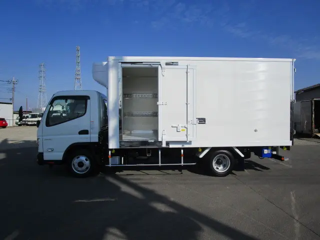 三菱 キャンター FEB50-603612(2WD)の写真9