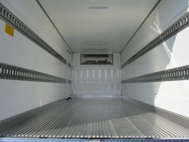 三菱 キャンター FEB50-603612(2WD)の写真10