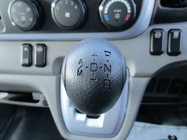 三菱 キャンター FEB50-603612(2WD)の写真15