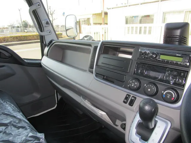 三菱 キャンター FEB50-603612(2WD)の写真17