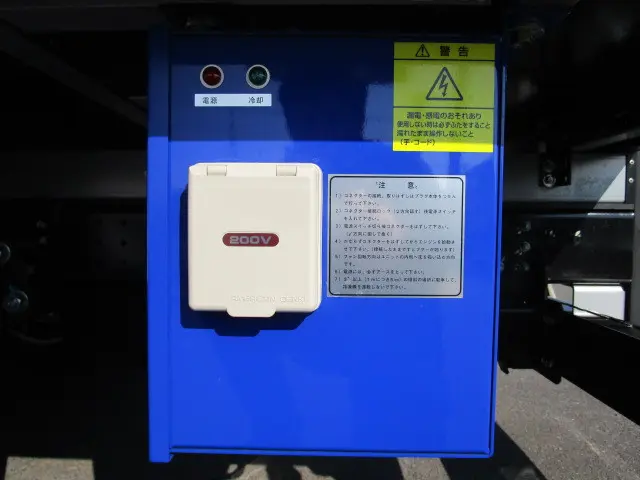 三菱 キャンター FEB50-603612(2WD)の写真32