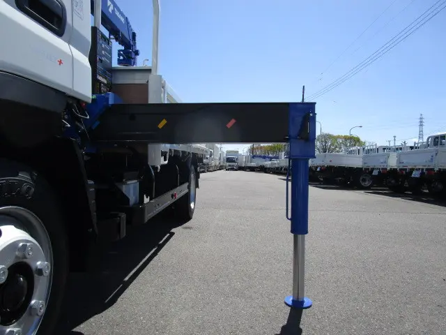 三菱 キャンター 2RG-FEB80(2WD)の写真13