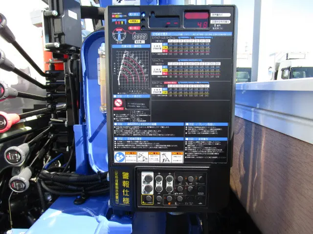 三菱 キャンター 2RG-FEB80(2WD)の写真14