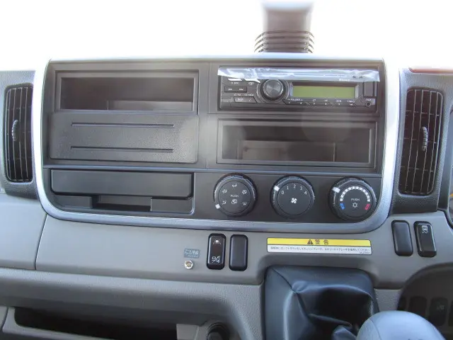 三菱 キャンター 2RG-FEB80(2WD)の写真18