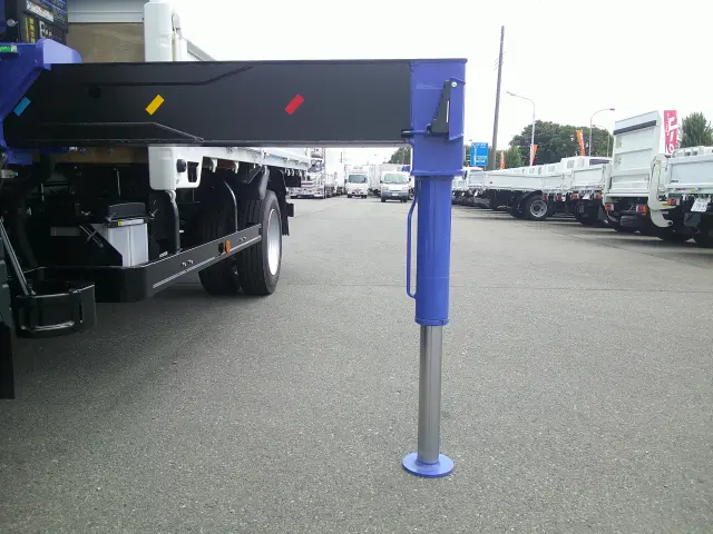 三菱 キャンター 2RG-FEB80(2WD)の写真14