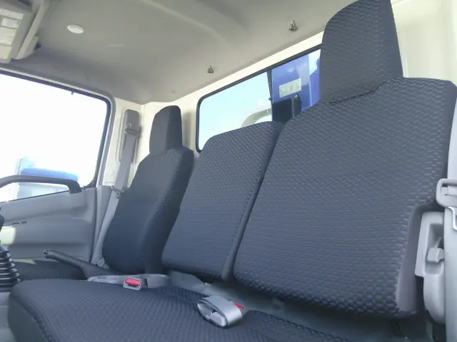 日産 ニッサン 2KG-XZU720(2WD)の写真22