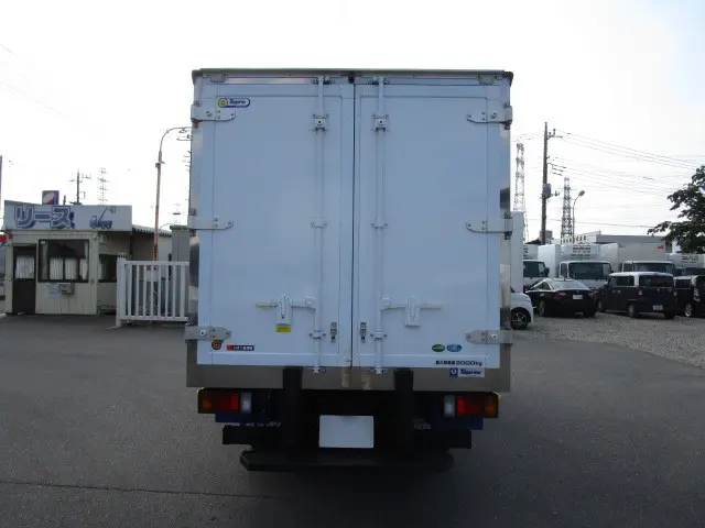 いすゞ エルフ 2RG-NLR88AN(2WD)の写真6