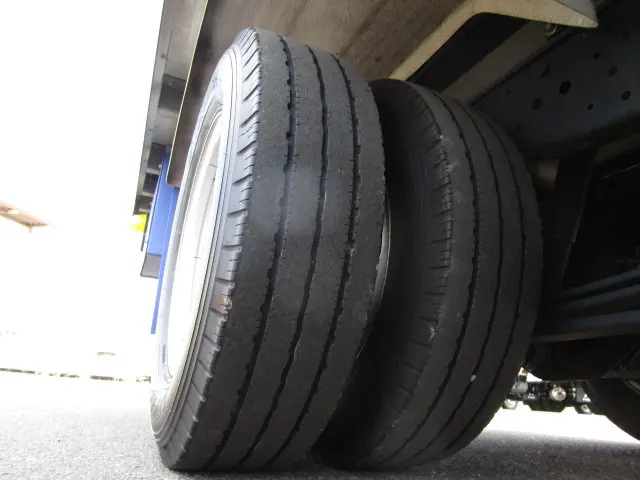 いすゞ エルフ 2RG-NLR88AN(2WD)の写真30