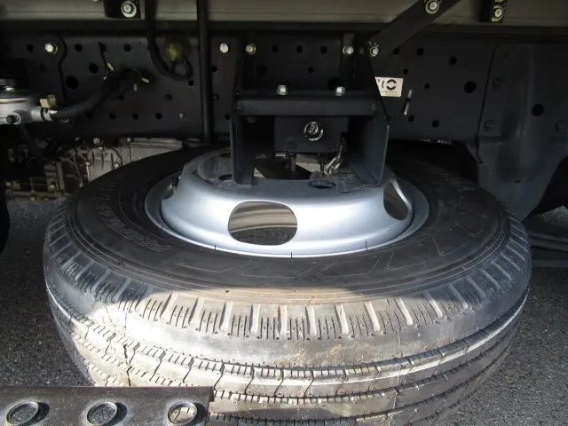 いすゞ エルフ 2RG-NLR88AN(2WD)の写真39