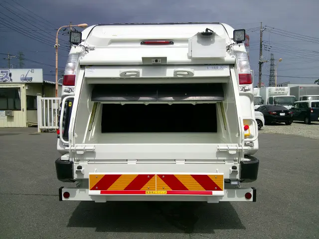 日野 デュトロ 2KG-XZU642F(2WD)の写真9