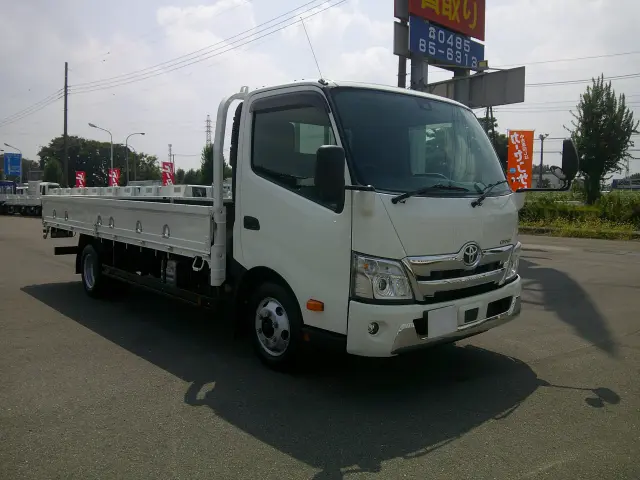 トヨタ ダイナ 2RG-XZU722(2WD)の写真3