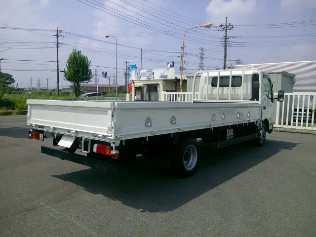 トヨタ ダイナ 2RG-XZU722(2WD)の写真5