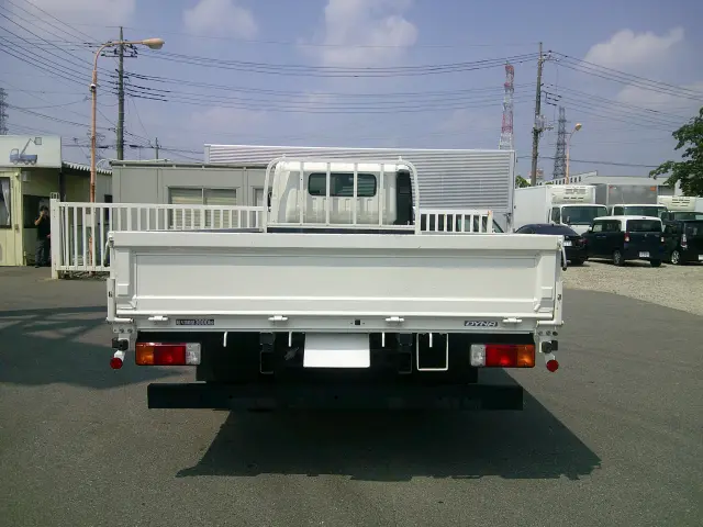 トヨタ ダイナ 2RG-XZU722(2WD)の写真6