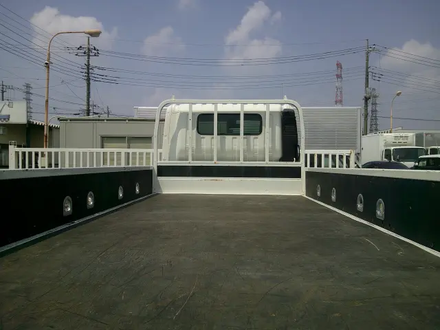 トヨタ ダイナ 2RG-XZU722(2WD)の写真9