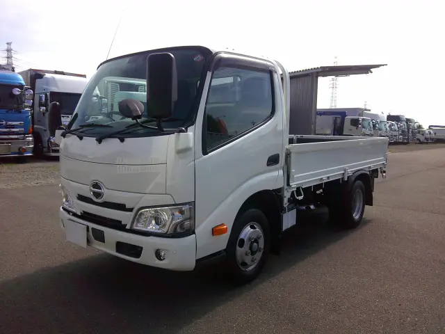 日野 デュトロ 2RG-XZC605M(2WD)の写真1