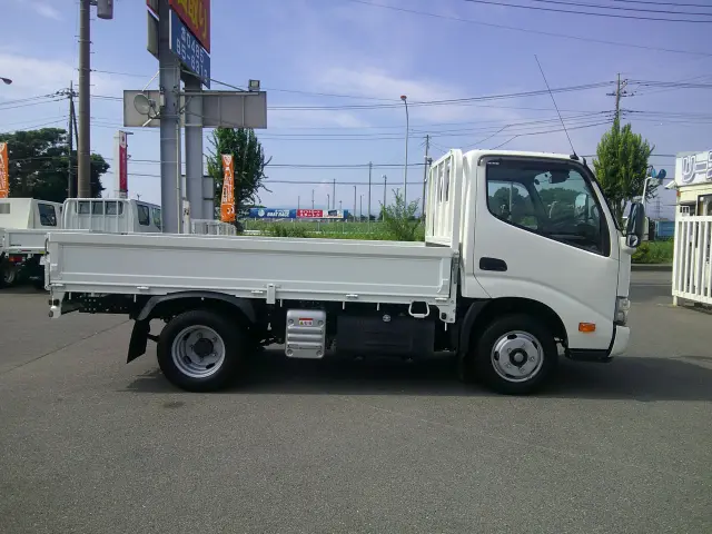 日野 デュトロ 2RG-XZC605M(2WD)の写真4