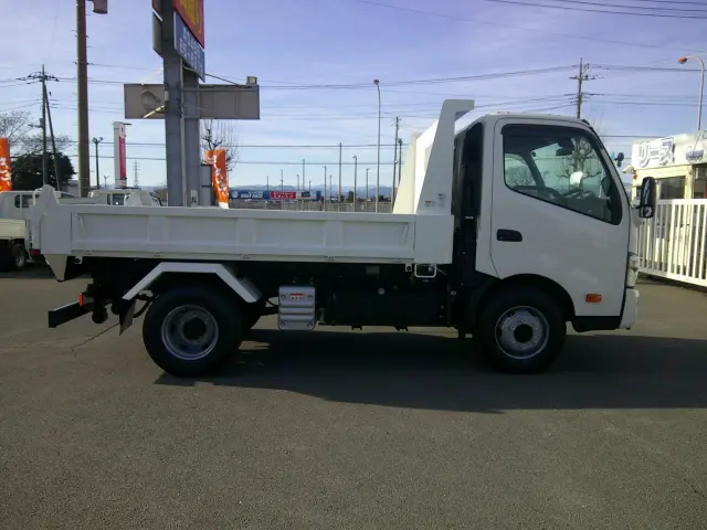 日野 デュトロ 2KG-XZU700(2WD)の写真5