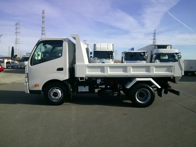 日野 デュトロ 2KG-XZU700(2WD)の写真9