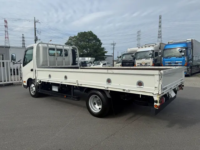 日野 デュトロ 2RG-XZC710M(2WD)の写真7