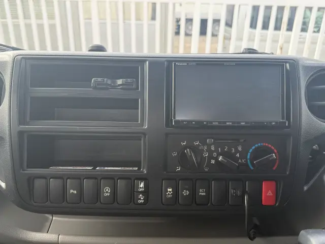 日野 デュトロ 2RG-XZC710M(2WD)の写真13