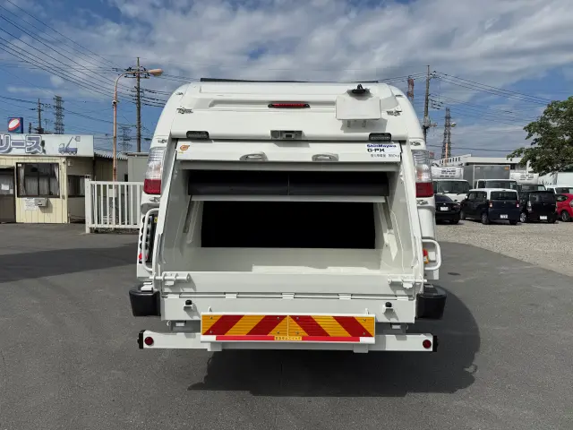 日野 レンジャー 2KG-FD2ABA(2WD)の写真9