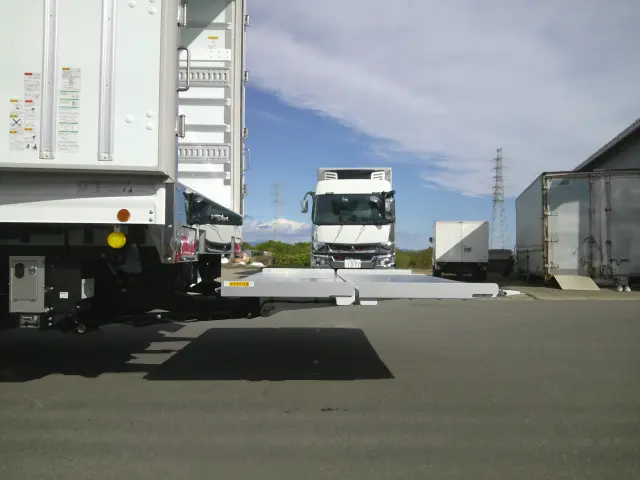 三菱 ファイター 2KG-FK65F(2WD)の写真19