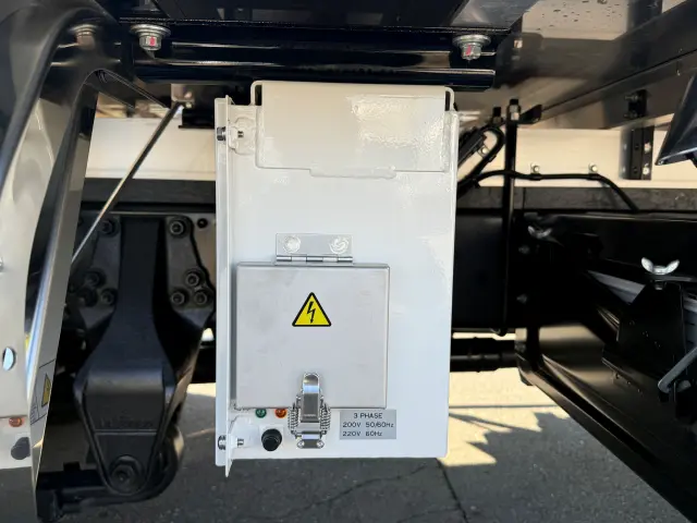 三菱 ファイター 2KG-FK65F(2WD)の写真16