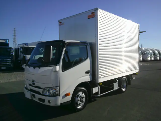 日野 デュトロ 2RG-XZC605M(2WD)の写真1