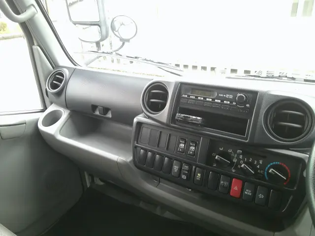 日野 デュトロ TKG-XZU605M(2WD)の写真15