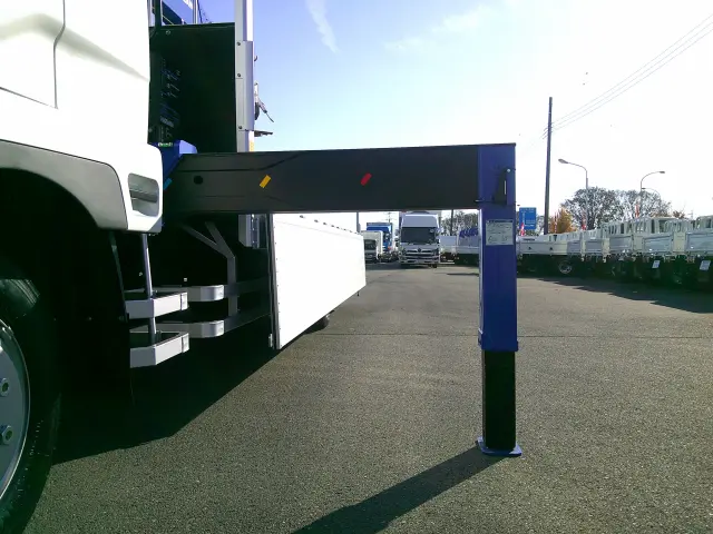 三菱 ファイター 2KG-FK62F(2WD)の写真16