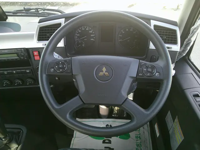 三菱 ファイター 2KG-FK62F(2WD)の写真19