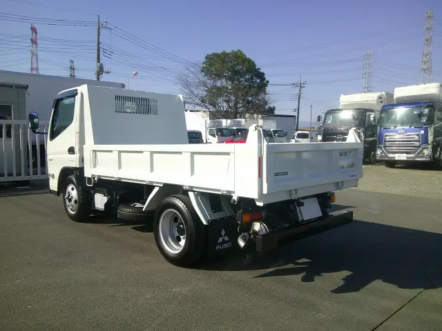三菱 キャンター 2RG-FBA60(2WD)の写真8