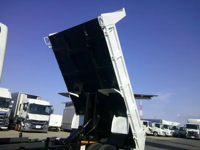 三菱 キャンター 2RG-FBA60(2WD)の写真15