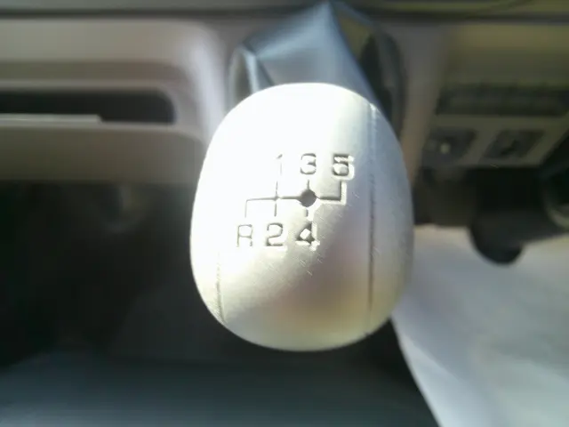 三菱 キャンター 2RG-FBA60(2WD)の写真17