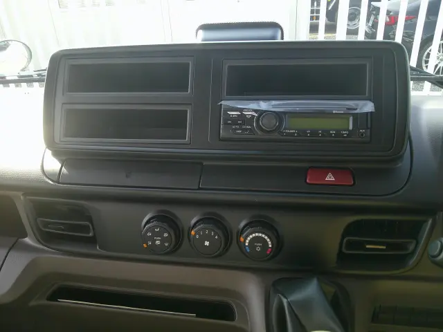 三菱 キャンター 2RG-FBA60(2WD)の写真18